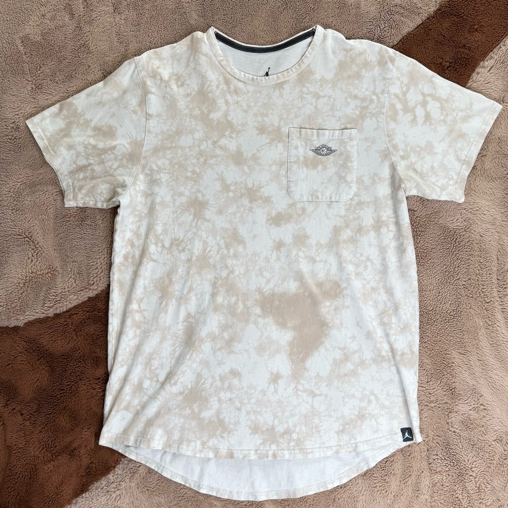 Jordan Cream Short Sleeve Tee with Artistic Pattern